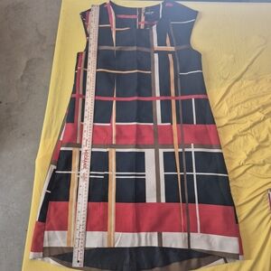 Sleeveless Geometric-Stripe Midi Dress in Black and Red